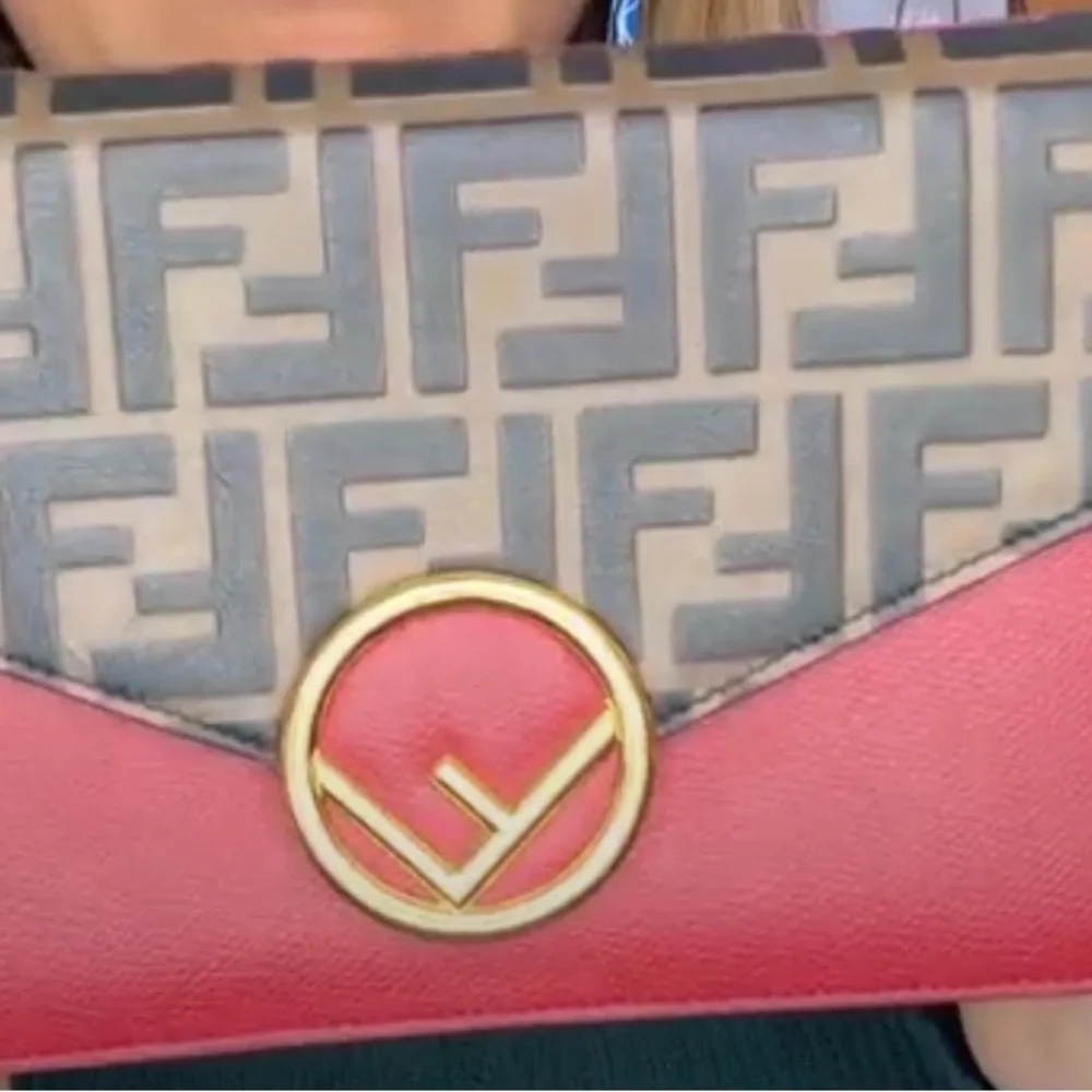 Sold! Fendi Red and Black Leather Bag - Picture 2 of 6